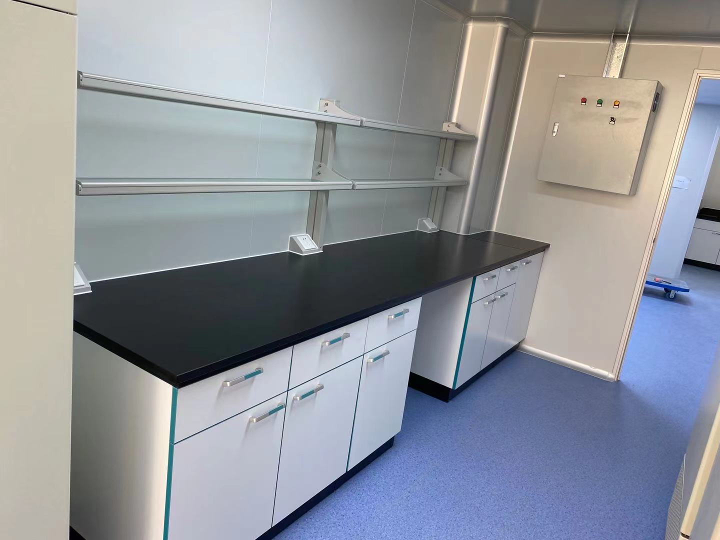 祝贺广州君鸿净化承接广东省某妇幼保健院PCR实验室装修工程服务。(图3)