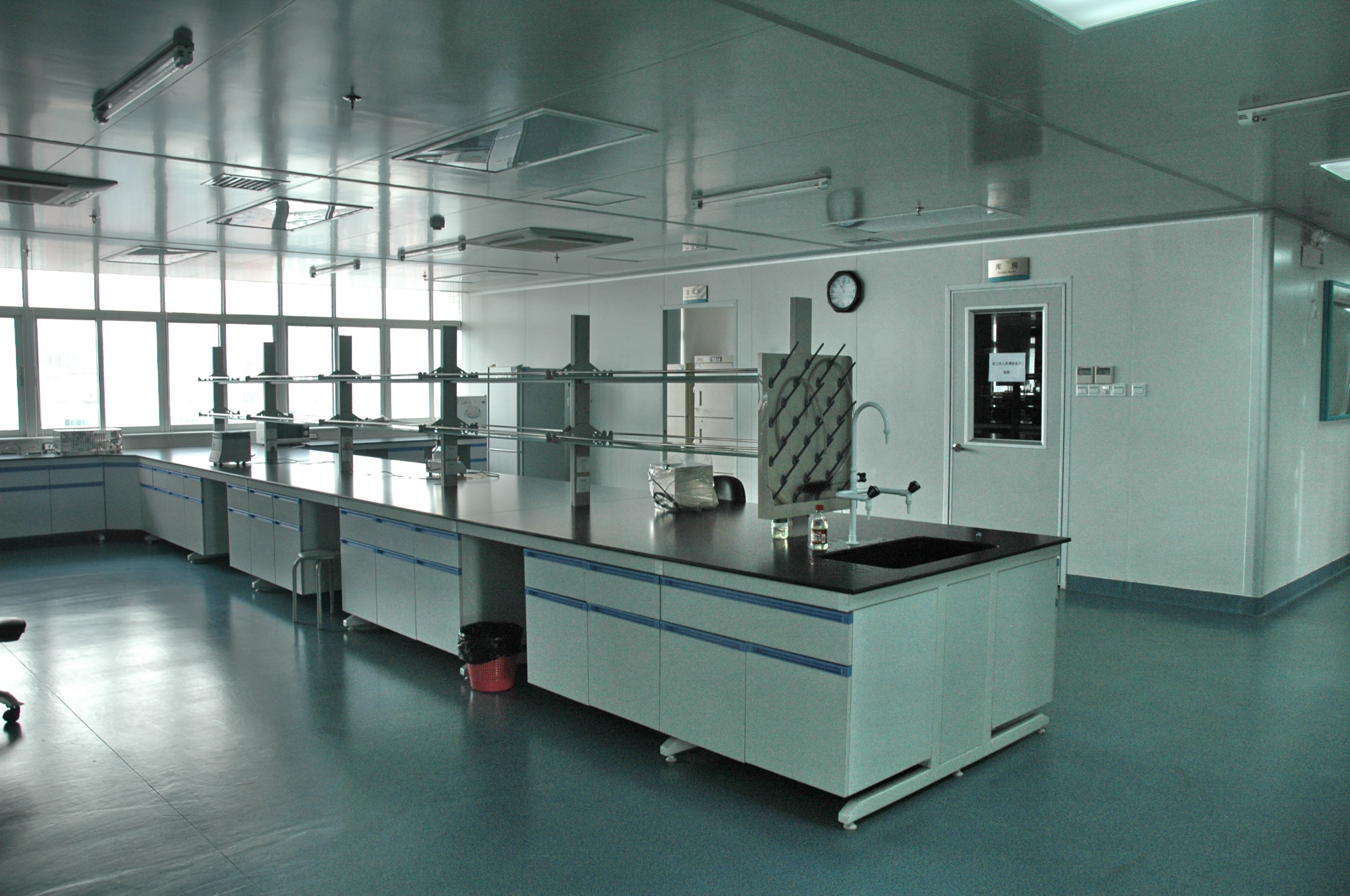 恒温恒湿实验室装修工程 番禺洁净实验室装修(图1) 恒温恒湿实验室装修工程 番禺洁净实验室装修(图1)