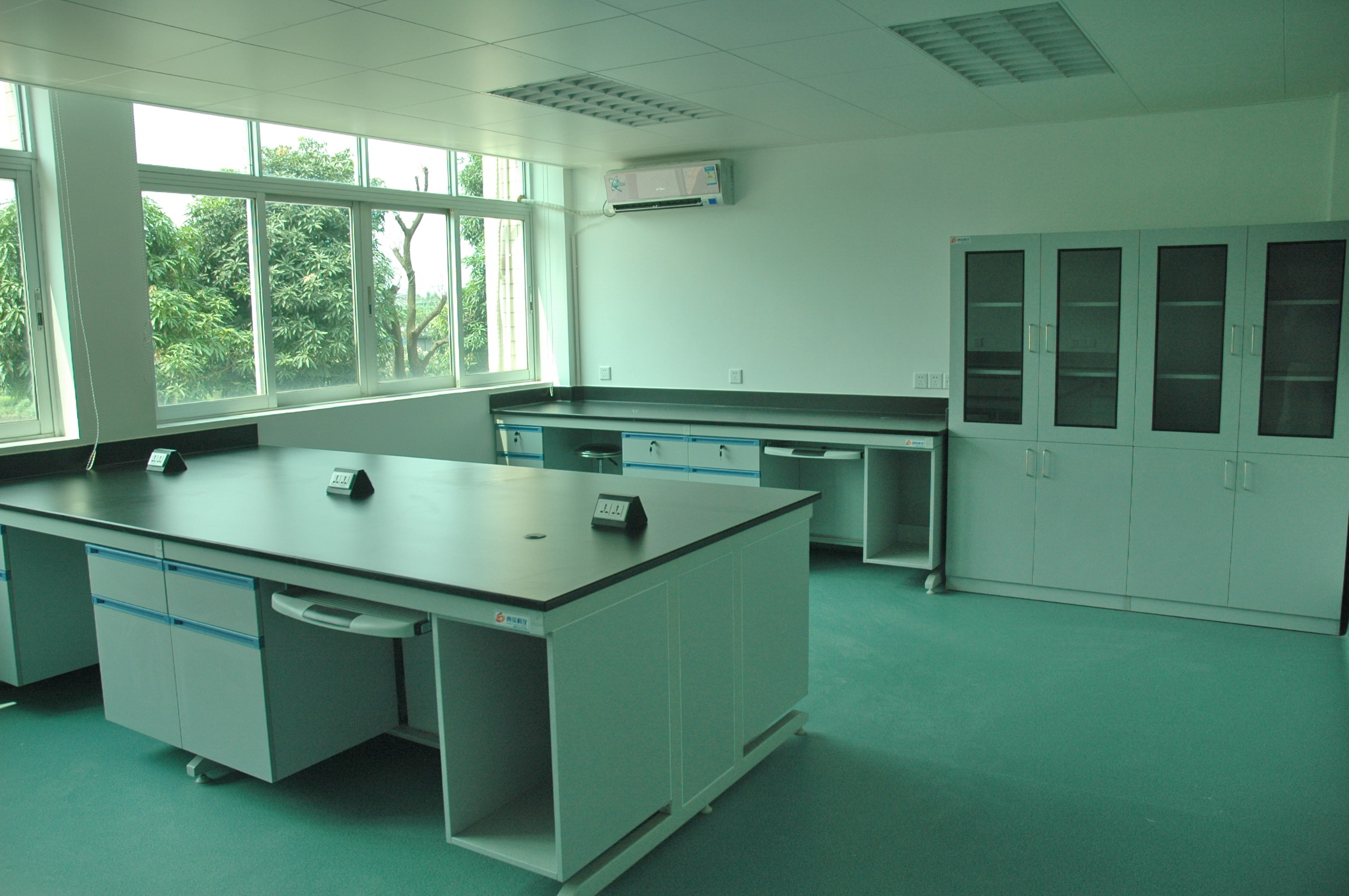 PCR实验室系统工程(图1) PCR实验室系统工程(图1)