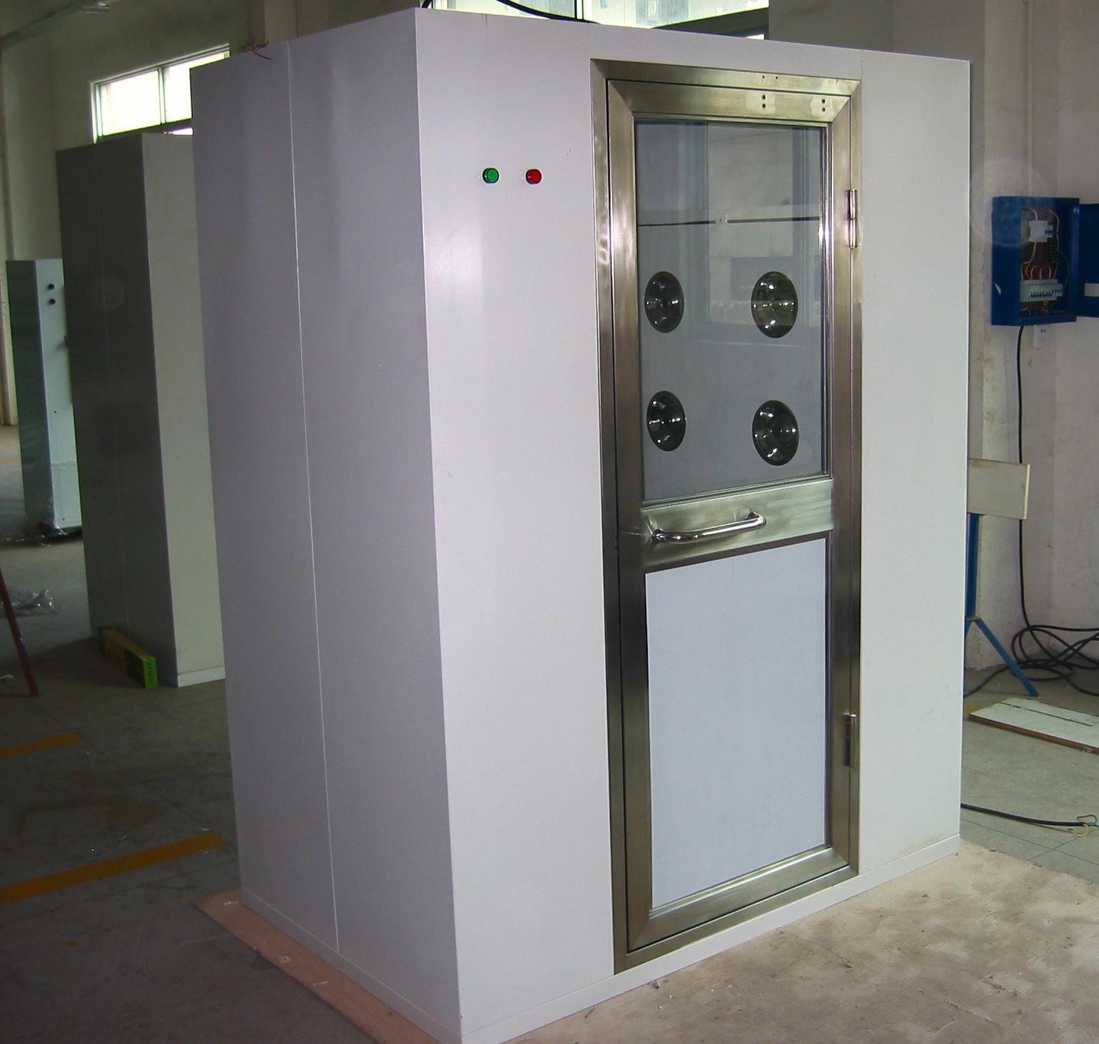 君鸿净化多人双吹风淋室(多人风淋门)(图1) 君鸿净化多人双吹风淋室(多人风淋门)(图1)