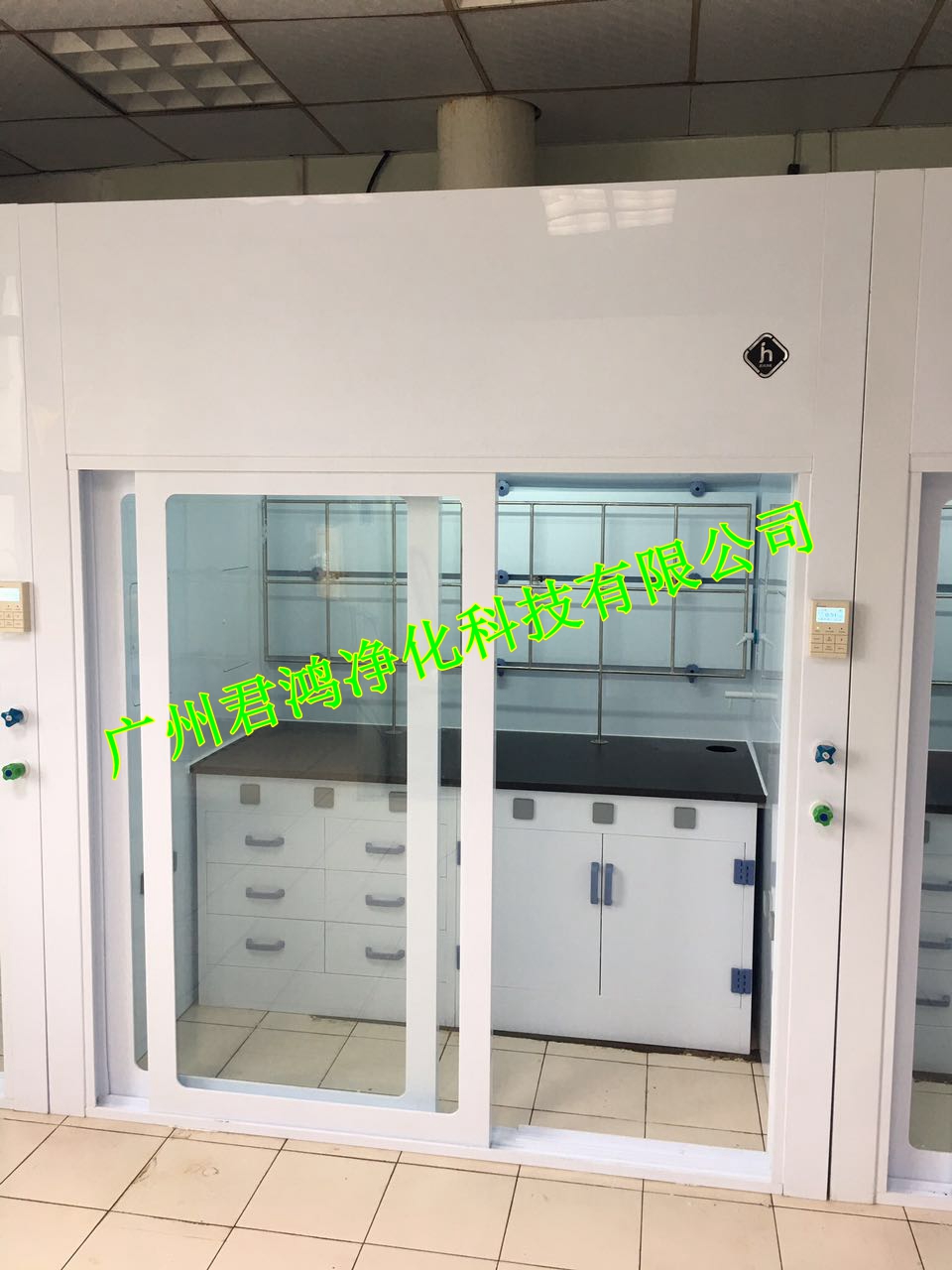 实验室PP通风柜(耐强耐酸碱实验室通风柜)(图1) 实验室PP通风柜(耐强耐酸碱实验室通风柜)(图1)